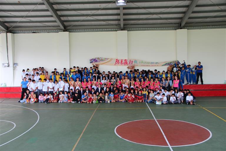 仁愛國中場次:與民眾、同學大合照